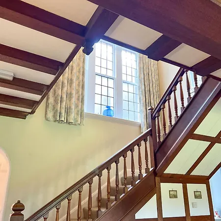 Bank House *